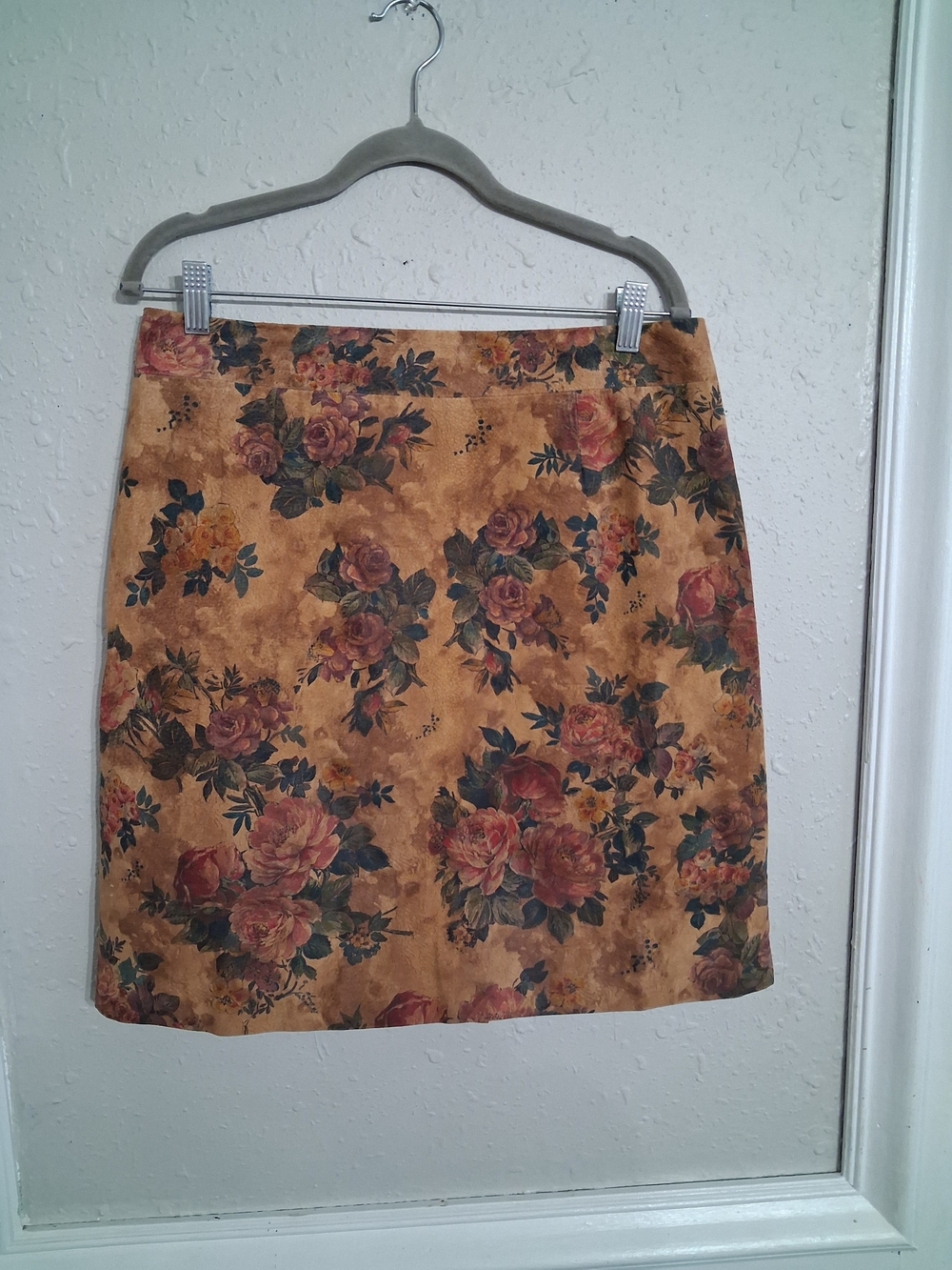 Vintage 90s Newport news suede 100% leather mini skirt floral boho Romantic